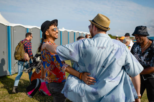 Best Affordable portable toilet rental  in Republic, MO
